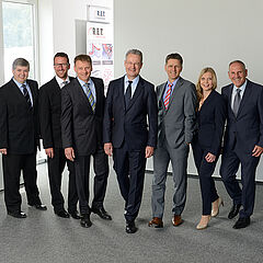 Die neue Geschäftsleitung von REIFF Elastomertechnik; v.l.n.r.: Richard Miess, Daniel Komenda, Hubert Terhaar, Jan Beutnagel, Klaus Milde, Angelika Lyulina, Horst Schäfer
