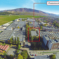 Foto: Industriepark – roter Rahmen: Produktionshalle R ElasTec Ro slr Bildnachweis: Reiff Elastomertechnik GmbH